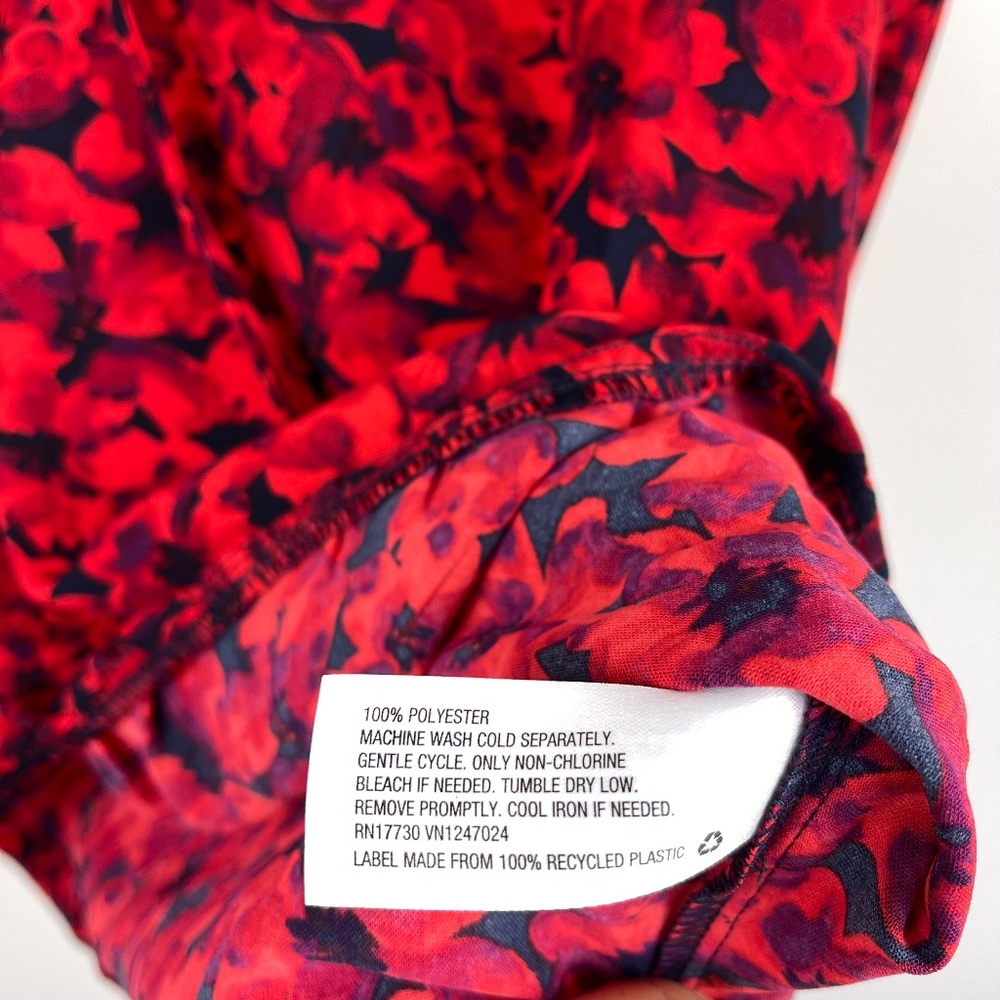 A New Day Red Floral Blouse NWT - Picture 7 of 8